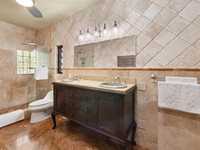 House 2933111129