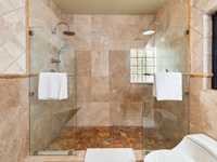 House 2933111184