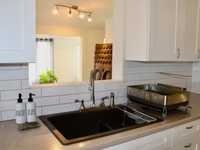 House 2855396008