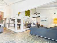 House 2879562951