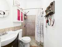 House 2879563383