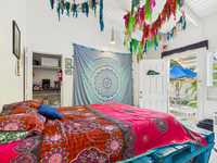 House 2879563833