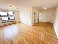 House 2859003827
