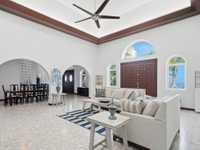 House 2866034381