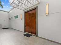 House 2883677881