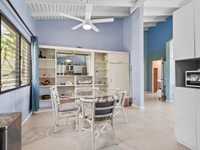 House 2868093566