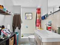 House 2868094402