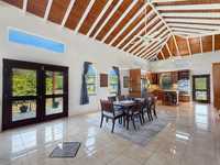 House 2893954294