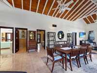 House 2893954301