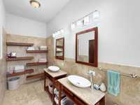 House 2893954704
