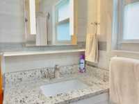 House 3020704809