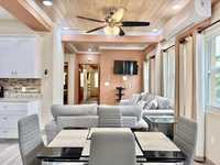 House 3020704617