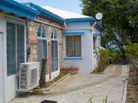 House 2886297305