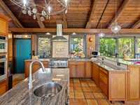 House 2891440923