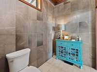 House 2891441828