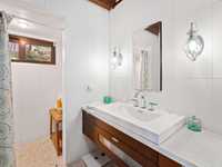 House 2891442070