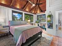 House 2891443125