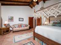 House 2898207562