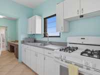 House 2945662576