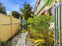House 2945662004