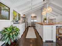 House 2899488407