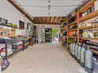 House 3016797043