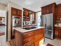 House 2914865571