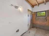 House 2910492444