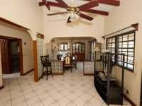 House 2911948004