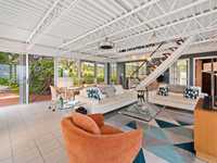 House 2918986476