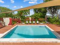House 2918987597