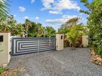 House 2918988047