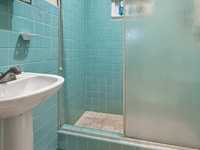 House 2923185210