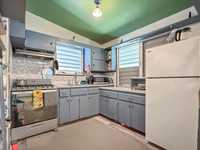 House 2923184984