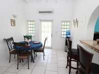 House 2923194956