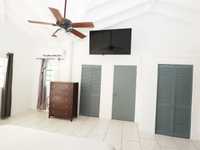 House 2923195247