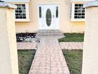 House 2923194483