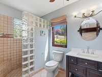 House 2995924793