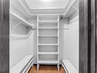 House 2930039221