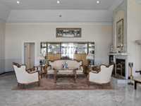 House 2928923707