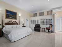 House 2928924244