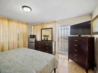House 2928924880