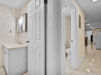 House 2928925007