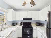 House 2930850924