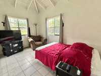 House 2933116712