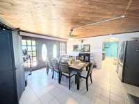 House 2942597025