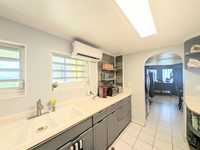 House 2942597215