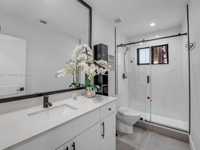 House 2937082337