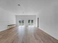 House 2937082342