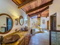 House 2937185096